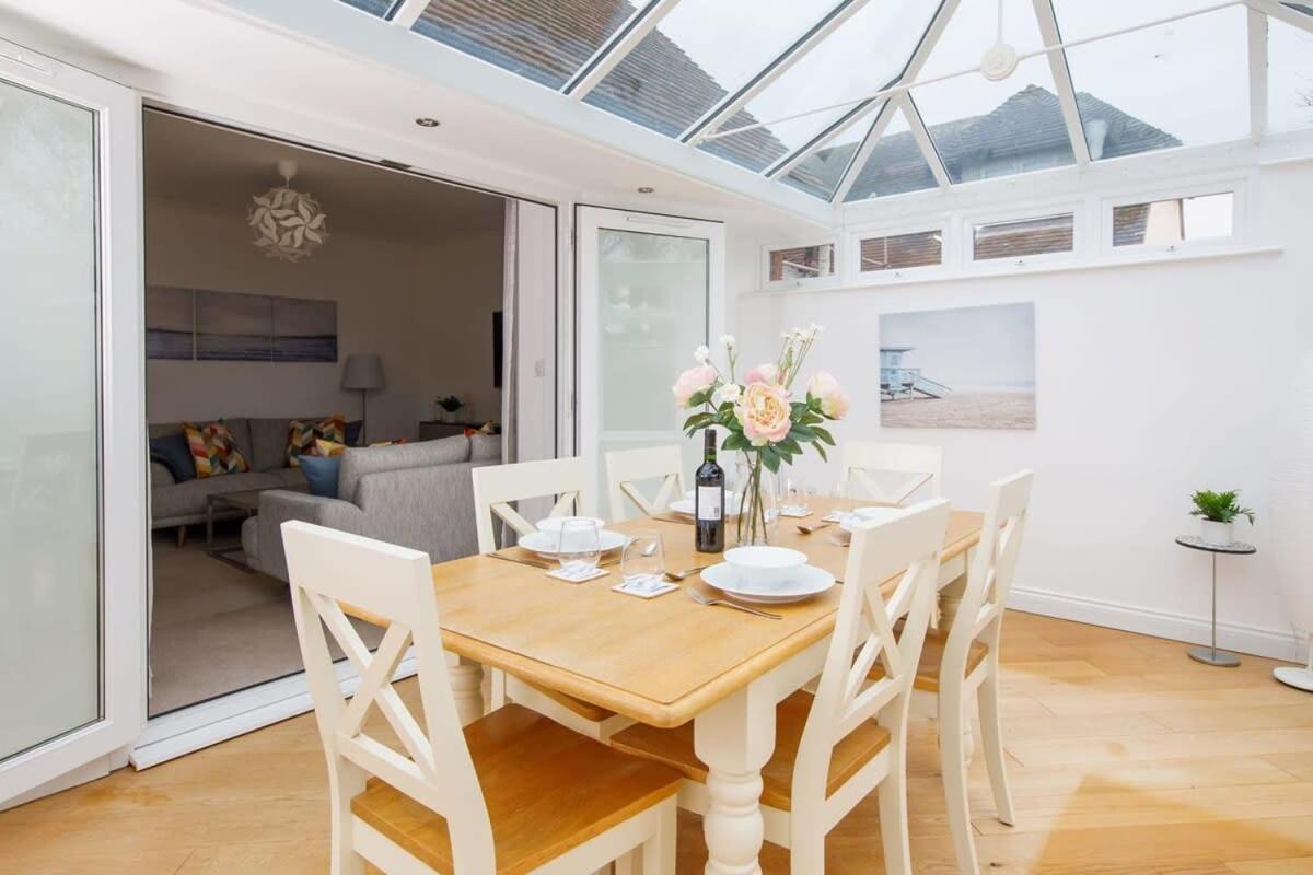 Modern & Stylish Seaside Family Home Chichester Exterior photo